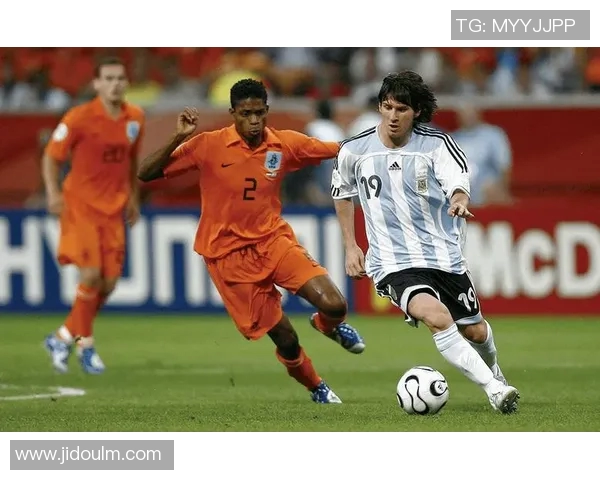 足球明星佳伟被誉为未来足坛之星的背后故事与传奇之路